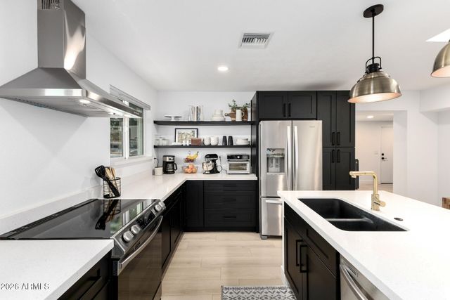 1436 W GENEVA Drive, Tempe, AZ 85282