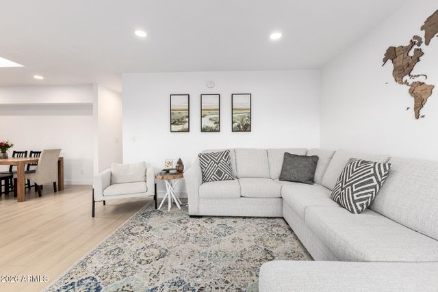 1436 W GENEVA Drive, Tempe, AZ 85282