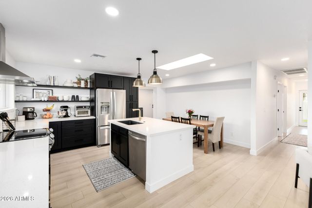 1436 W GENEVA Drive, Tempe, AZ 85282