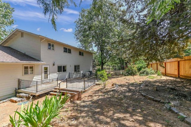 24050 Carson Dr, Pioneer, CA 95666