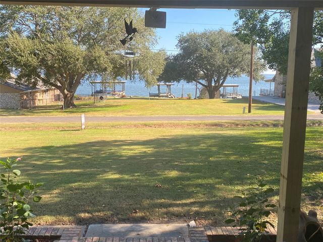 90 Fishermans Bend Drive, Point Blank, TX 77364