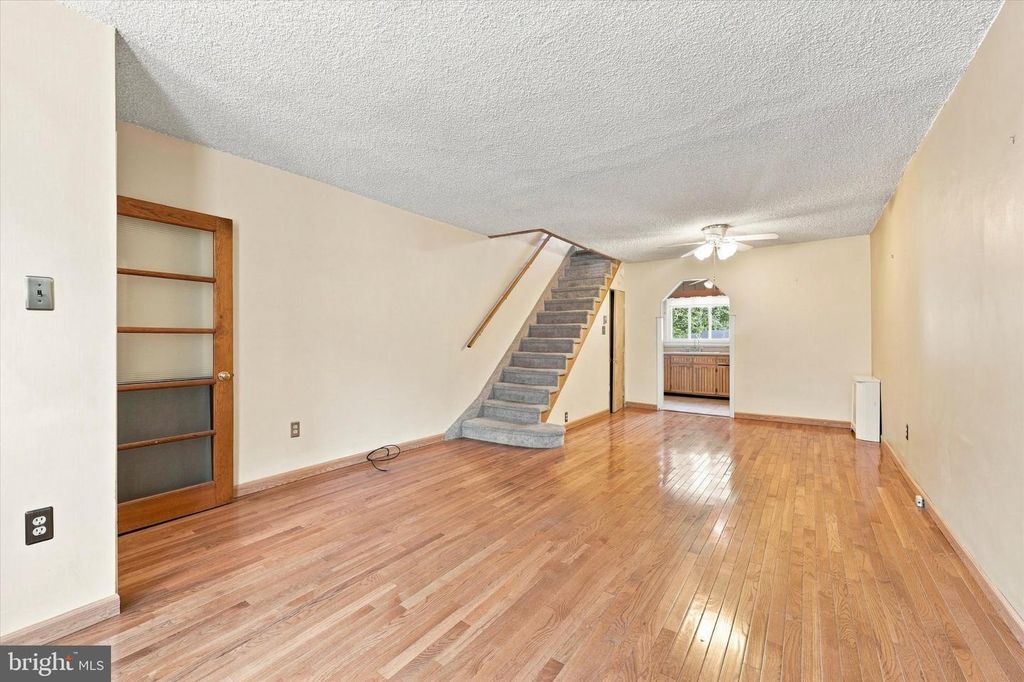739 MCCLELLAN ST, PHILADELPHIA, PA 19148 — photo 4