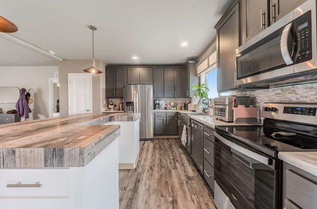 22922 W McFarlane Rd, Medical Lake, WA 99022