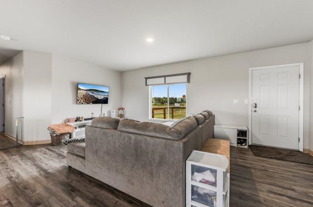 22922 W McFarlane Rd, Medical Lake, WA 99022