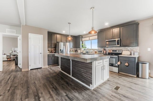 22922 W McFarlane Rd, Medical Lake, WA 99022