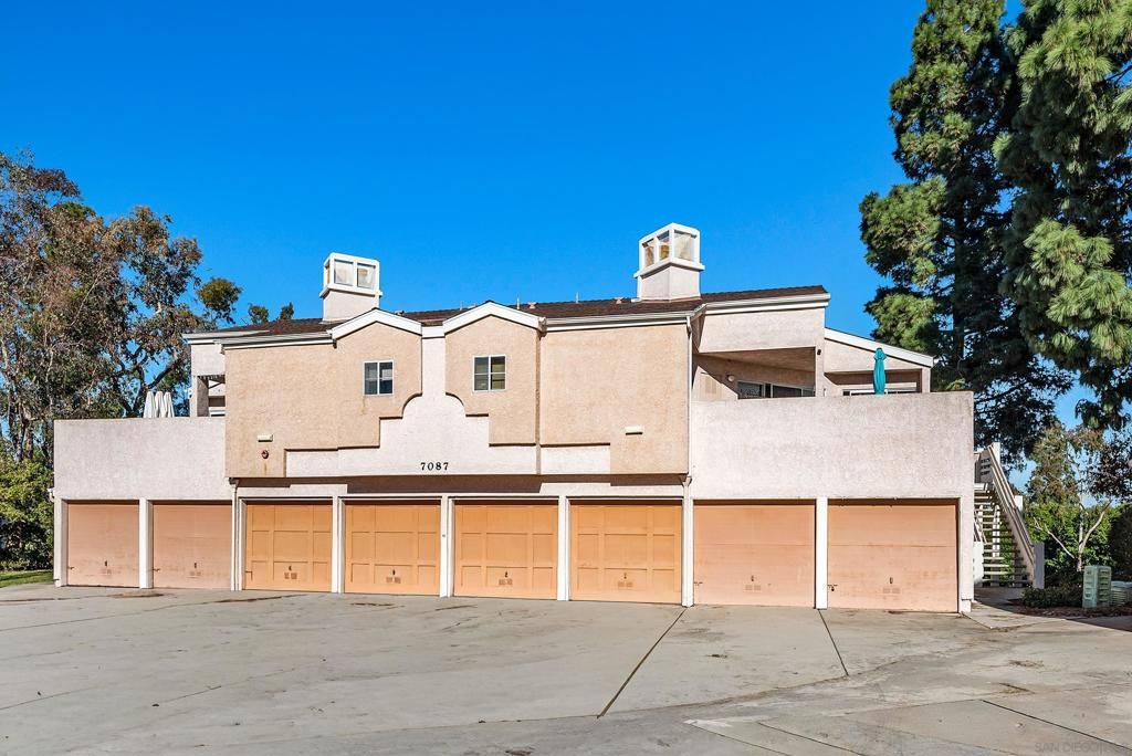 7087 Camino Revueltos 302, San Diego, CA 92111 — photo 2