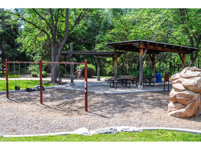 2511 N Franklin Ave, Louisville, CO 80027