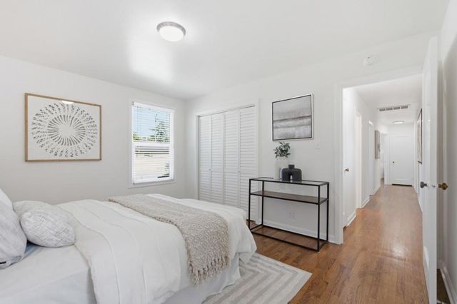 2438 Massachusetts Avenue, Redwood City, CA 94061