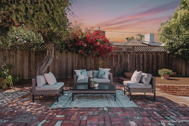2438 Massachusetts Avenue, Redwood City, CA 94061