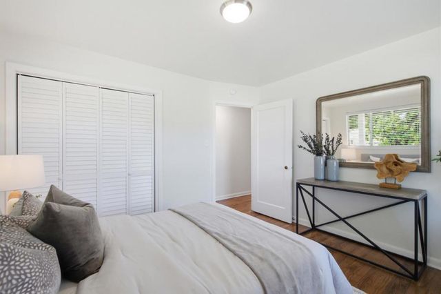 2438 Massachusetts Avenue, Redwood City, CA 94061