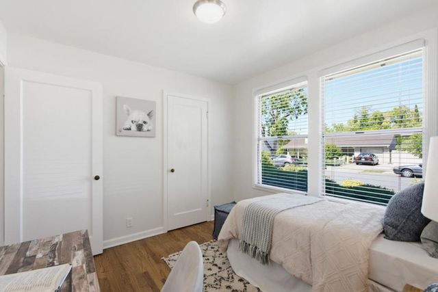 2438 Massachusetts Avenue, Redwood City, CA 94061