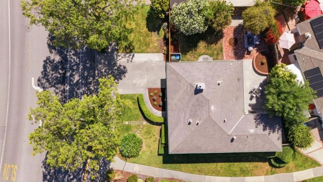 2438 Massachusetts Avenue, Redwood City, CA 94061