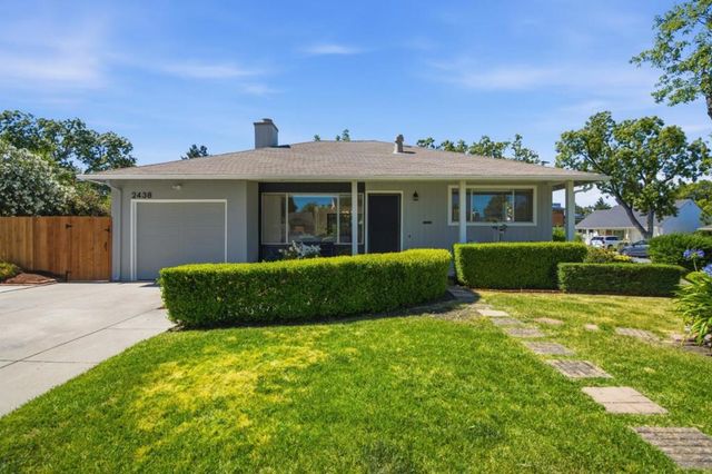 2438 Massachusetts Avenue, Redwood City, CA 94061