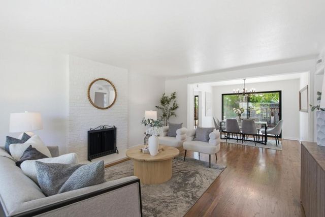 2438 Massachusetts Avenue, Redwood City, CA 94061