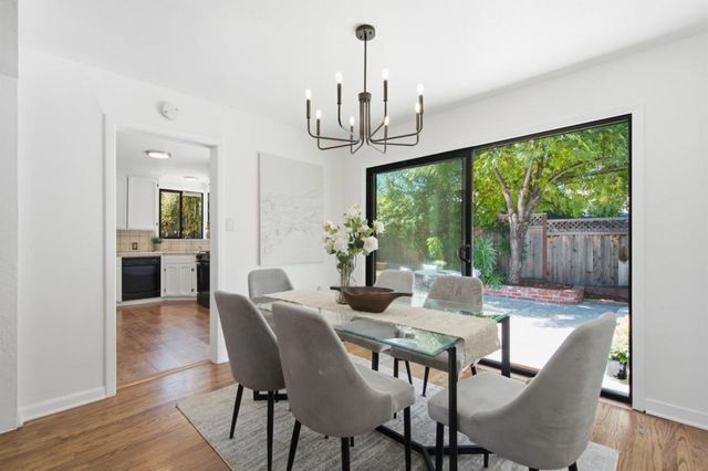 2438 Massachusetts Avenue, Redwood City, CA 94061