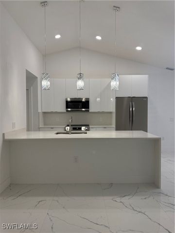 3611 21st ST SW, Lehigh Acres, FL 33976