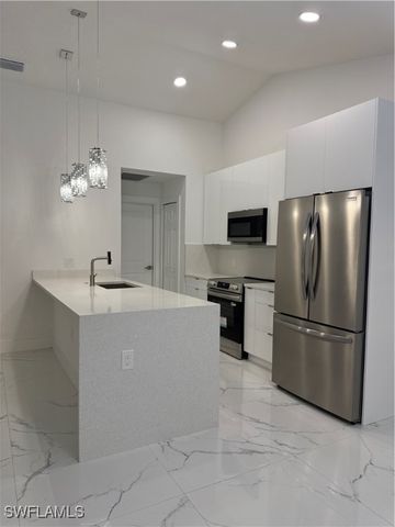 3611 21st ST SW, Lehigh Acres, FL 33976