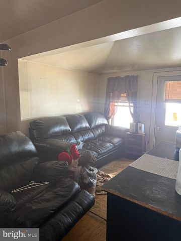 5933 LINCOLN HWY W, Thomasville, PA 17364