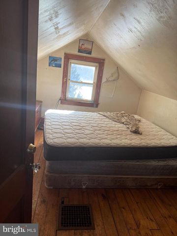 5933 LINCOLN HWY W, Thomasville, PA 17364