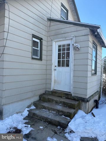 5933 LINCOLN HWY W, Thomasville, PA 17364