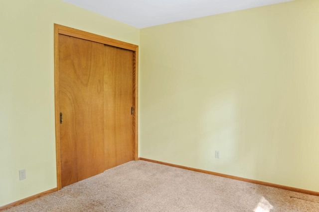 N76W15355 Countryside LANE, Menomonee Falls, WI 53051