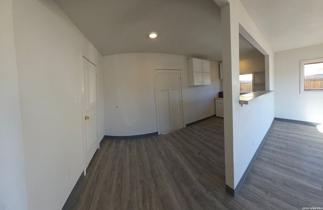 1211 Gladstone, San Antonio, TX 78225