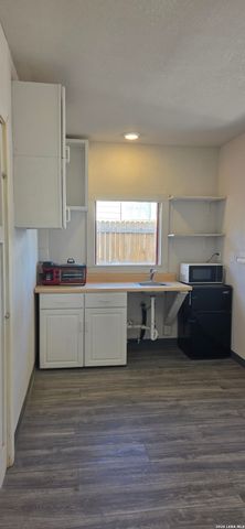 1211 Gladstone, San Antonio, TX 78225