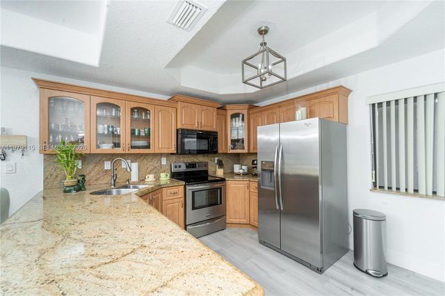 14172 NW 87th Ct, Miami Lakes, FL 33018