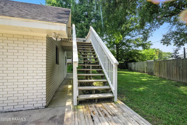 512 E Demanade Drive, Lafayette, LA 70503