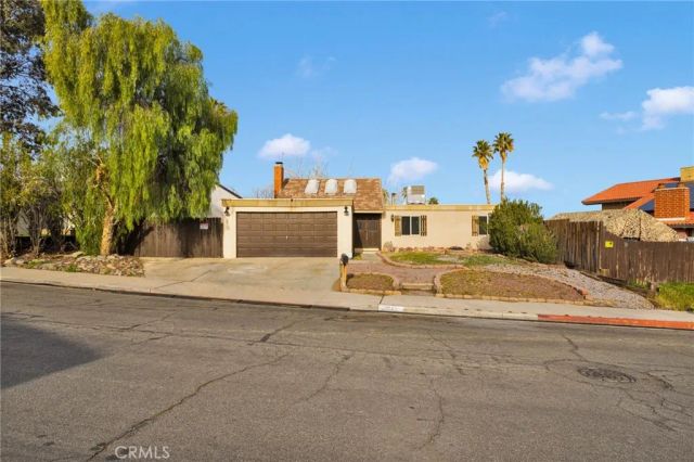 2040 Princeton, Barstow, CA 92311