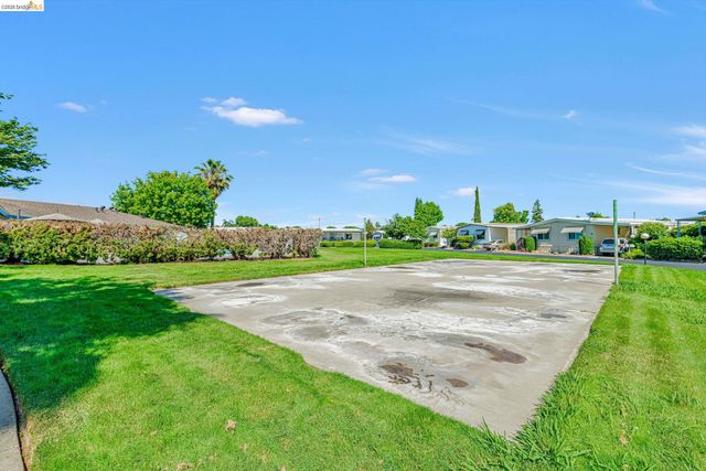 4603 Balfour Rd 47, Brentwood, CA 94513