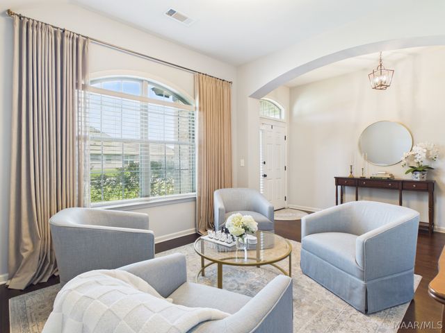 729 Charlemont Lane, Montgomery, AL 36117