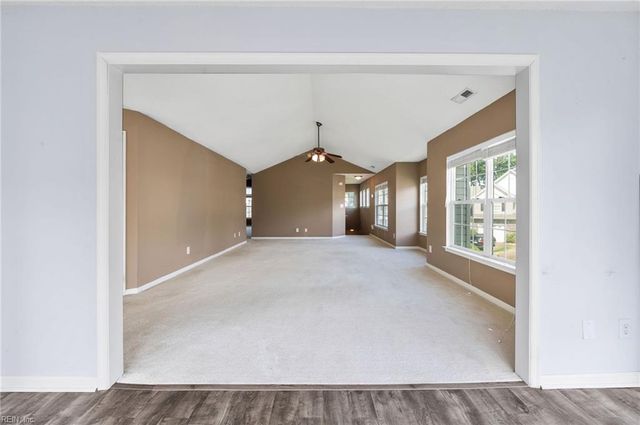 1702 Sawgrass LN, Portsmouth, VA 23703