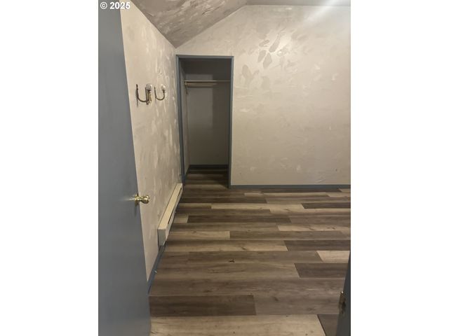 4950 BARGER Dr, Eugene, OR 97402