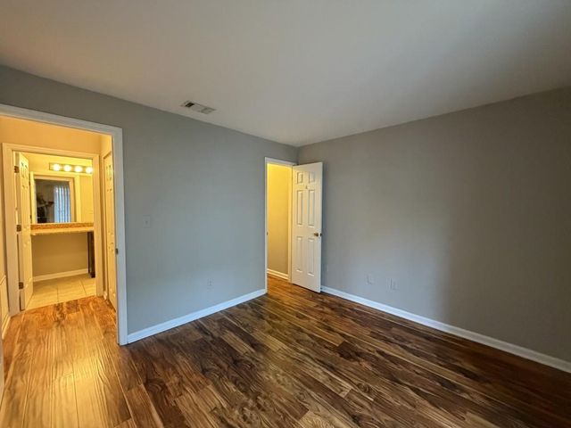 418 Granville Court, Atlanta, GA 30328