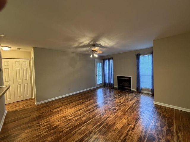 418 Granville Court, Atlanta, GA 30328