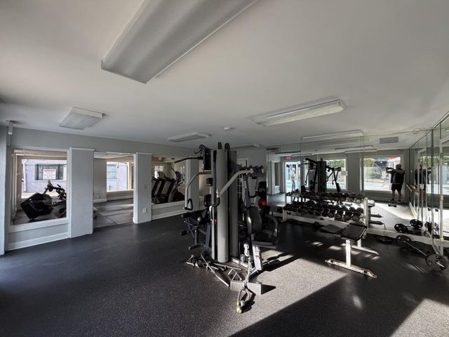 418 Granville Court, Atlanta, GA 30328