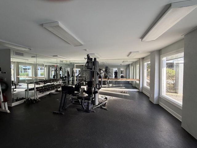 418 Granville Court, Atlanta, GA 30328