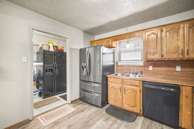 8901 Eastview Drive, Crandall, TX 75114