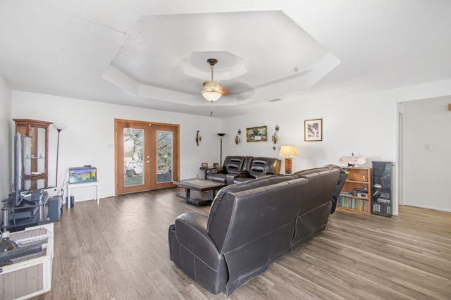 8901 Eastview Drive, Crandall, TX 75114