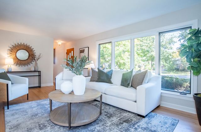 100 Drexel Avenue, La Grange, IL 60525