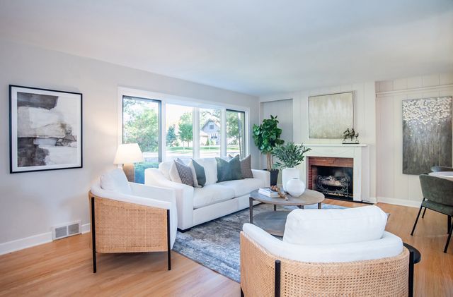 100 Drexel Avenue, La Grange, IL 60525