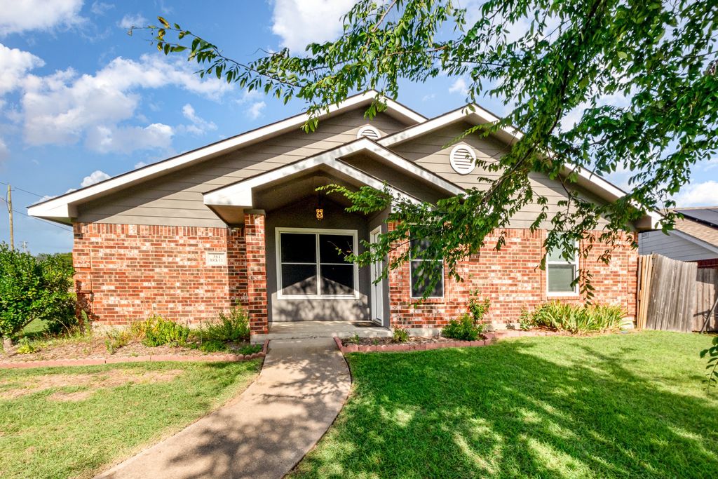 301 Rock Court, Princeton, TX 75407