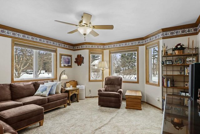 E10471 Pine Circle, Prairie Du Sac, WI 53578