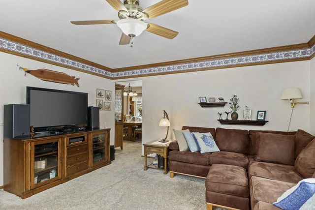 E10471 Pine Circle, Prairie Du Sac, WI 53578