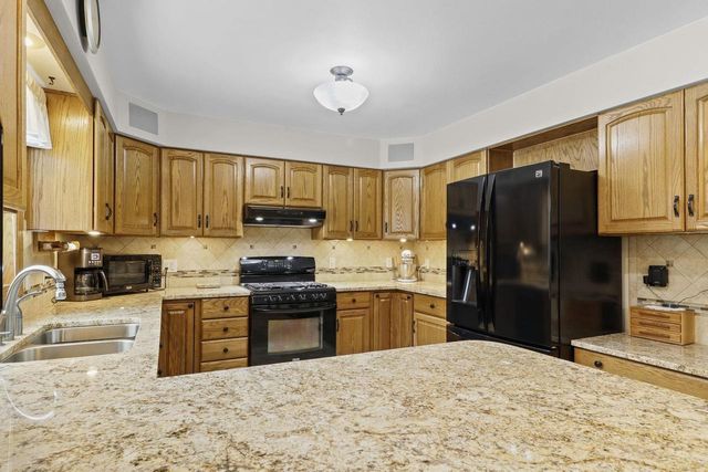 E10471 Pine Circle, Prairie Du Sac, WI 53578