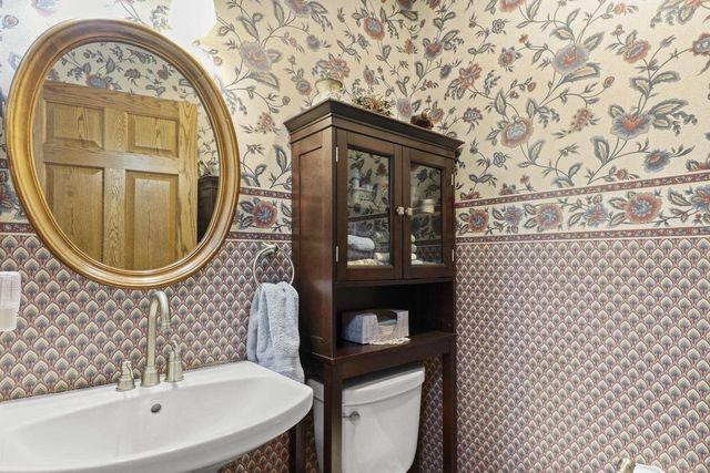 E10471 Pine Circle, Prairie Du Sac, WI 53578