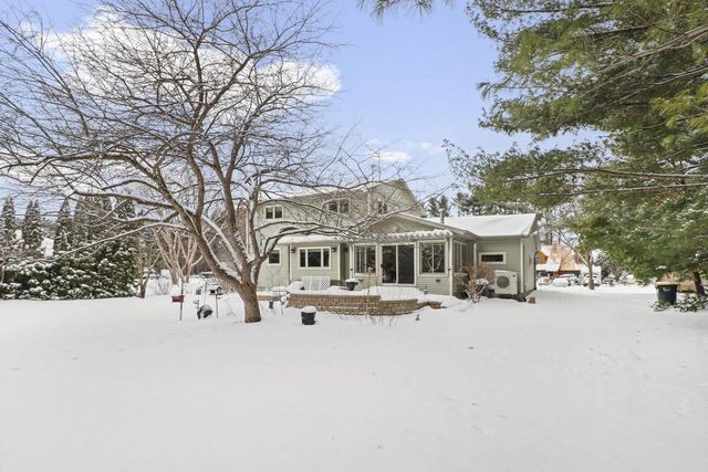 E10471 Pine Circle, Prairie Du Sac, WI 53578