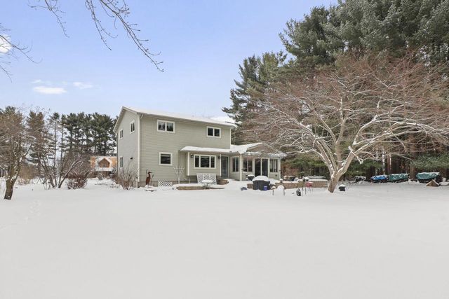 E10471 Pine Circle, Prairie Du Sac, WI 53578