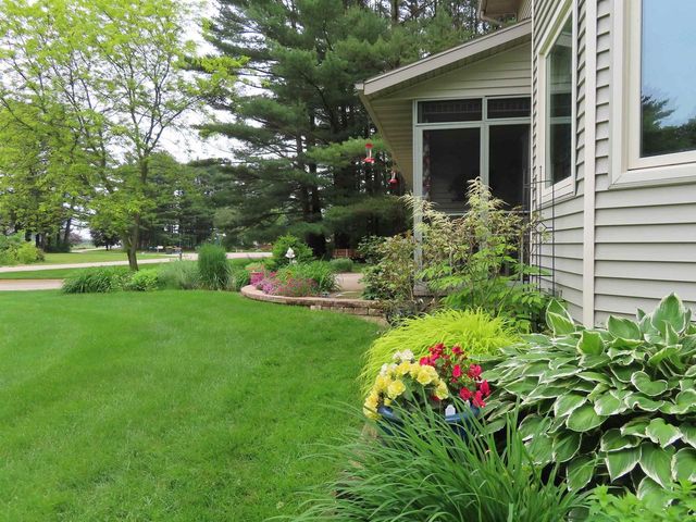 E10471 Pine Circle, Prairie Du Sac, WI 53578